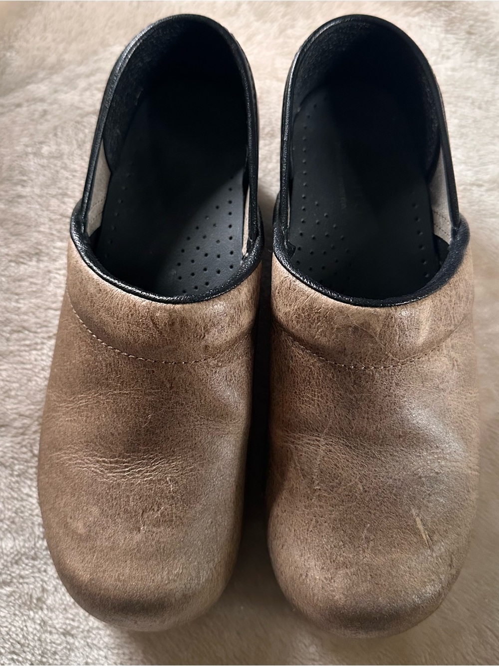 Sanita Brown Distressed Leather-Look Women's Clogs